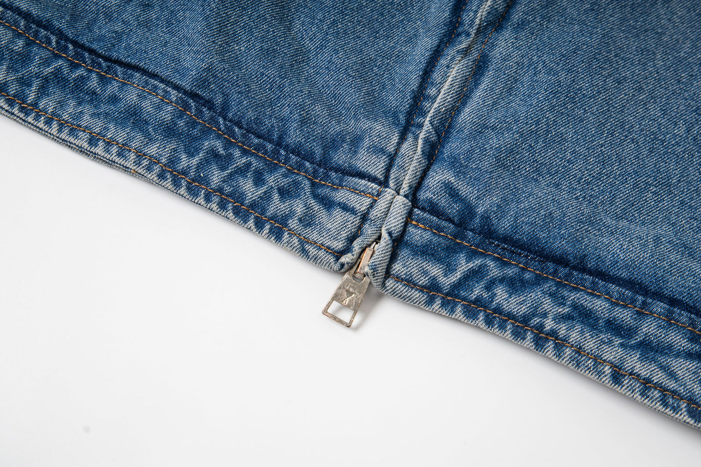 Ami Heart Logo Embroidered Denim Shirt 853