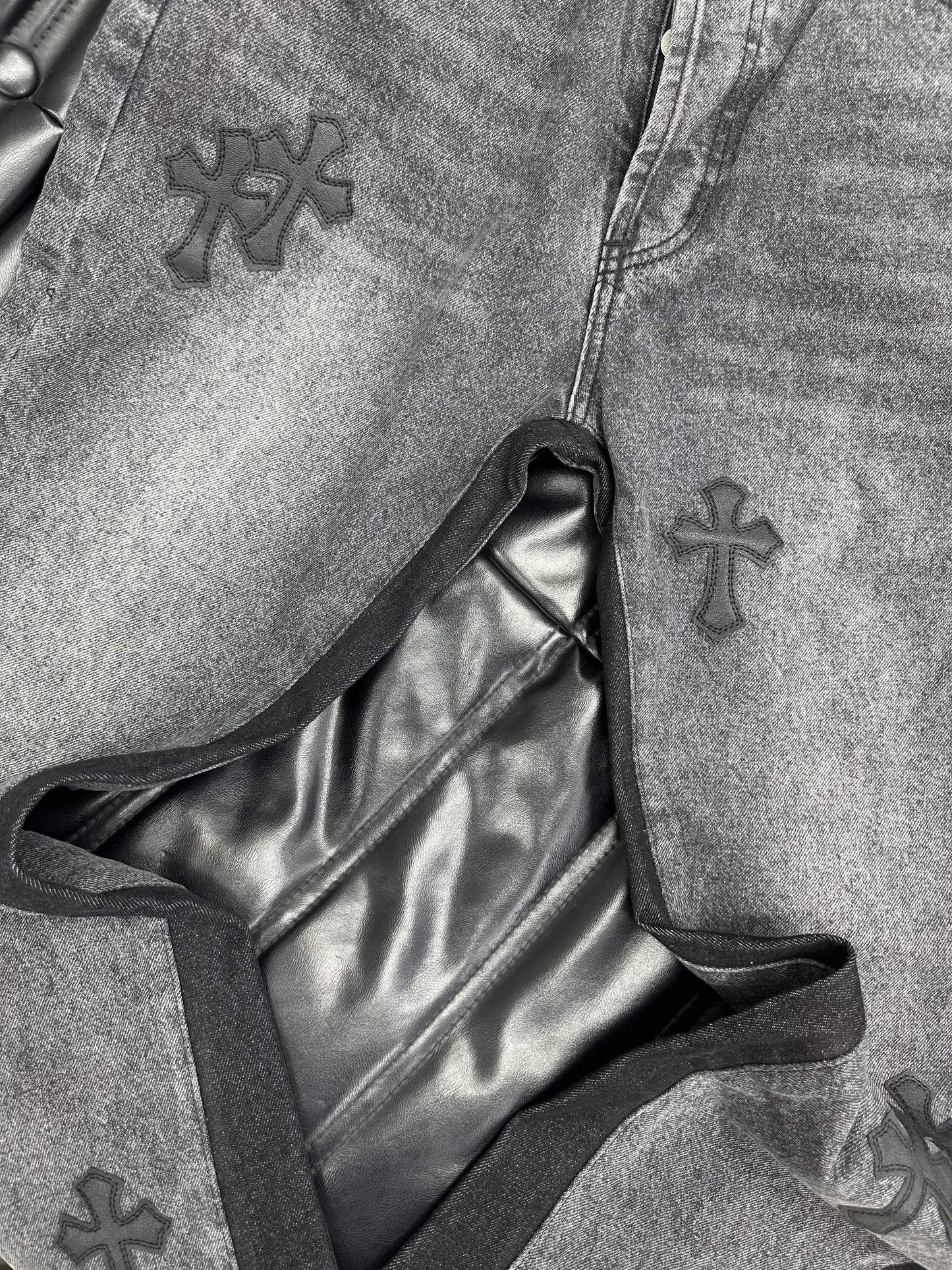 Chrome Hearts Jeans 8102